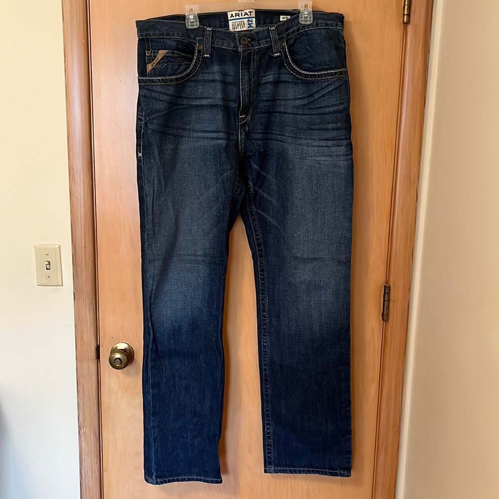 Ariat Men’s Relaxed Bootcut Jeans Dark Wash
38x36 Style M2